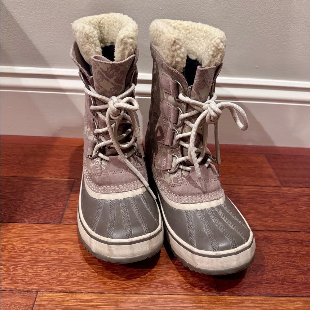 Sorel Women’s Gray Caribou Winter Boots